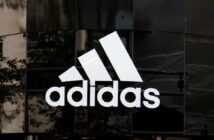 Adidas – Vom deutschen Schuhhersteller zum weltweiten Vorreiter in Sportbekleidung und Mode (Foto: AdobeStock 283043772 ink drop)